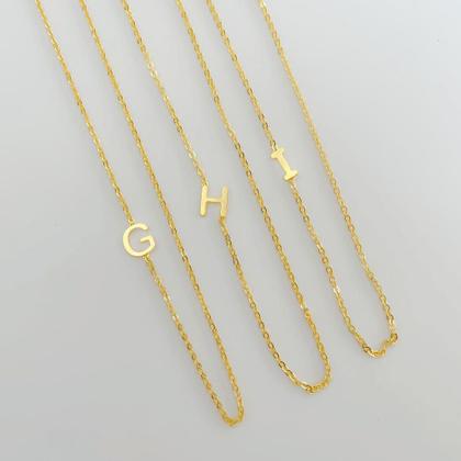 Imagem de Colar Letra Inicial Lateral Banhado a Ouro 18k