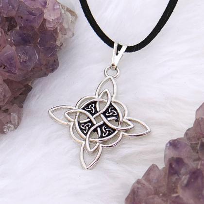 Imagem de Colar Nó de Bruxa 33mm no Cordão - Sunshine Cristais