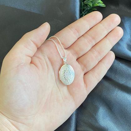 Imagem de Colar Prata 925 Relicário Oval Arabesco Banhado Feminino