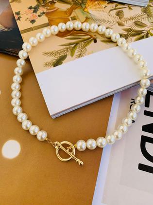 Imagem de Colares choker colar de pérolas com fecho frontal dourado