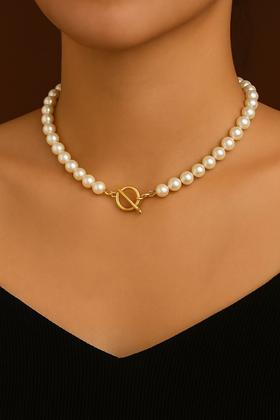 Imagem de Colares choker colar de pérolas com fecho frontal dourado