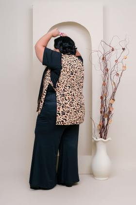 Imagem de Colete estampando onça