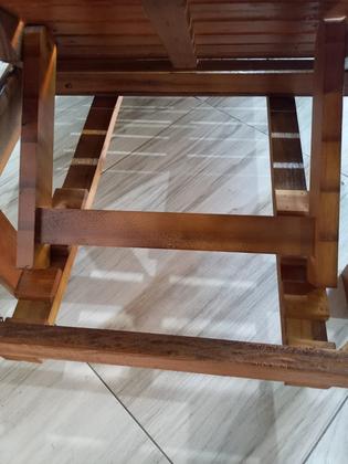 Imagem de Combo com 2 Espreguiçadeiras Ajustáveis de Madeira com Mesinha de Apoio