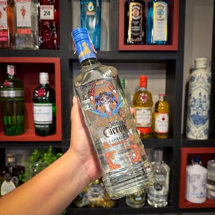 Imagem de Combo Tequila Jose Cuervo Edição Especial Plata e Reposado