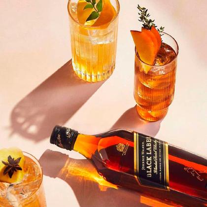Imagem de Combo Whisky Black Label + Energético Red Bull