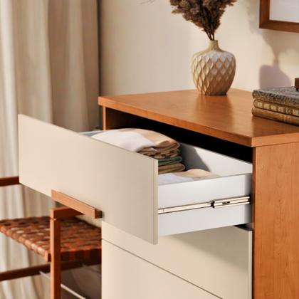 Imagem de Cômoda de Quarto Napoles com 4 Gavetas em MDF MDP  Design Moderno e Compacto