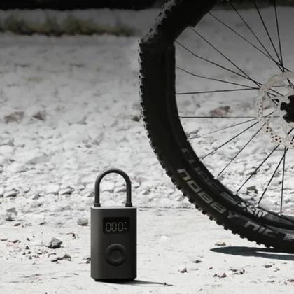 Imagem de Compressor de Ar Portátil Mi Electric Air 150 PSI Bateria Recarregável Função Power Bank