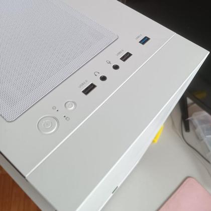 Imagem de Computador CPU Core i5 4GB SSD 240GB kit teclado e mouse Branco - PC Master