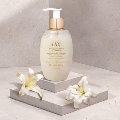 Imagem de Condicionador Acetinado Hidratação Intensa Lily 250ml - O BOTICARIO