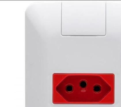 Imagem de Conjunto 1 Tomada 2P T C/ Placa 250V/20A Mod. Aria Cor: Branco/Vermelho 4x2 Ref: 57241/015 -TRAMONTINA