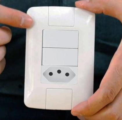 Imagem de Conjunto 2 Interruptores Simples   1 Tomada C/ Placa Mod. Aria 2P T 250V Cor: Branco 4 X 2 -TRAMONTINA