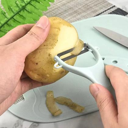 Imagem de Conjunto 4 Pçs Sortido Utensílios de Cozinha Inox Tesoura Descascador Faca Tabua Frutas Verduras Legumes Abridor de Garrafas Quebra Nozes Castanhas