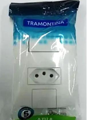 Imagem de Conjunto Aria 1 Tomada 10a 3 Pinos + 1 Interruptor Simples