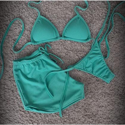 Imagem de Conjunto biquini e shortinho canelado