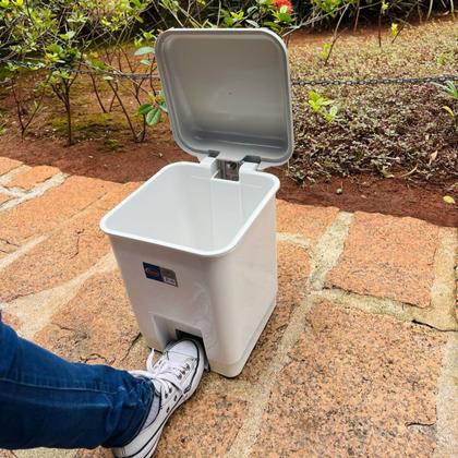 Imagem de Conjunto c/ 2 Lixeiras 14 l c/ pedal - Color