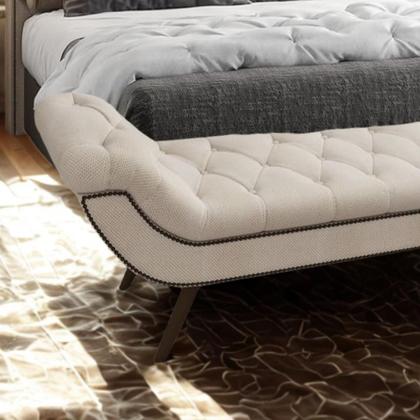 Imagem de Conjunto Cabeceira Viena 140cm Puff Veneza Com Tacinhas e Pés em Madeira Linho Bege Larbelle Móveis