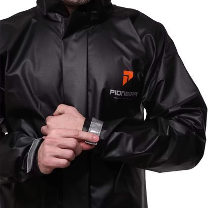 Imagem de Conjunto Capa de Chuva Pvc Bravo c/ Capuz Fem/Mas Preto Pioneira 2250