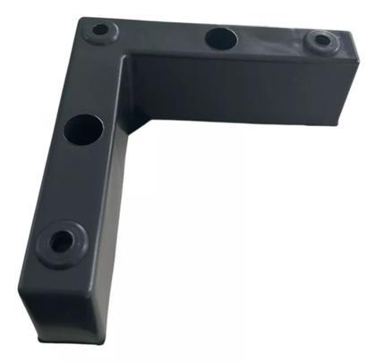 Imagem de Conjunto com 8 Pés Cantoneira Preto de 5cm para Móveis - 3 Furos e Parafusos Inclusos