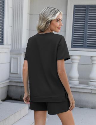 Imagem de Conjunto curto de 2 peças AKEWEI com decote em V e shorts