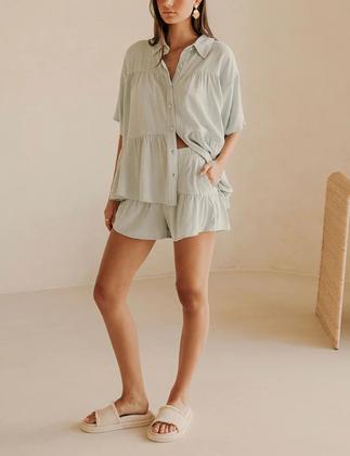 Imagem de Conjunto de 2 peças Outfit Qiaomai: camisa de verão com babados e shorts