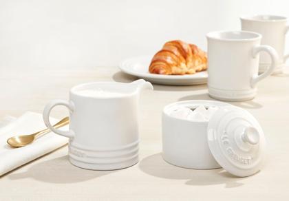 Imagem de Conjunto de 4 canecas Le Creuset em grés branco de 400 ml