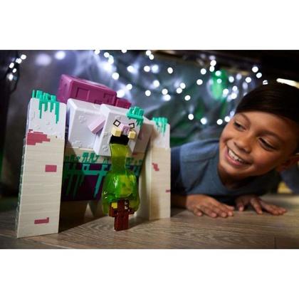 Imagem de Conjunto de Bonecos Articulados Minecraft Legends Ataque do Devorador Com Slime - Patrulheiro - Mattel HNC08