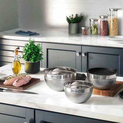 Imagem de Conjunto de Bowls Inox Com Tampa Plástica Electrolux 3 Peças