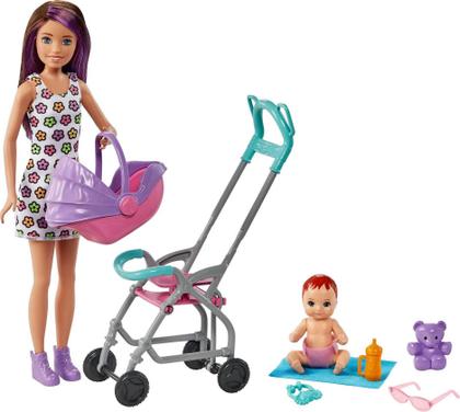 Imagem de Conjunto de brinquedos Barbie Skipper Babysitters Inc. com boneca Skipper Babá (morena), carrinho, boneca e 5 acessórios, brinquedo para crianças de 3 anos ou mais