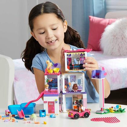 Imagem de Conjunto de Brinquedos Mega Barbie Color Reveal DreamHouse