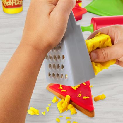 Imagem de Conjunto de brinquedos Play-Doh Pizza Slice com 11 ferramentas e 8 latas para crianças a partir de 3 anos