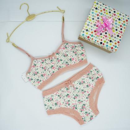 Imagem de Conjunto de calcinha e top infantil/juvenil, de 6 a 11 anos, algodão e rendinha