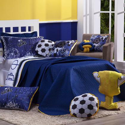 Imagem de Conjunto de Cama Kit SOLTEIRO 06 Peças Colcha Infantil Cobre Leito Dupla Face Futebol Game Azul Marinho com Almofadas Quarto Menino Copa do Mundo
