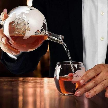 Imagem de Conjunto De Decanter De Uísque Em Forma De Globo, Carafe Sem Chumbo Com Suporte De Madeira E 2