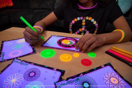 Imagem de Conjunto de desenho Spirograph Neon com marcadores de néon para crianças com mais de 8 anos