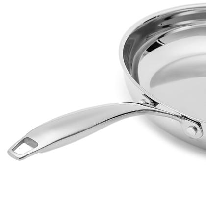 Imagem de Conjunto de frigideiras Amazon Basics em aço inoxidável de 8 polegadas e 10 polegadas