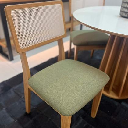 Imagem de Conjunto de Jantar Mesa Redonda MDF + 4 Cadeiras Tela Palha