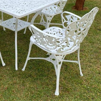 Imagem de Conjunto De Jardim Com Mesa Quadrada 4 Cadeiras E Guarda Sol Branco