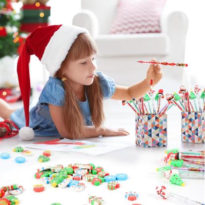 Imagem de Conjunto de lápis de papelaria para festas de Natal com borracha para crianças