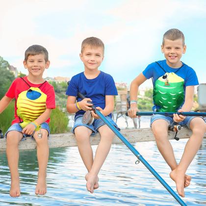 Imagem de Conjunto de lembrancinhas de festa Hungdao, 48 peças com tema Little Fisherman