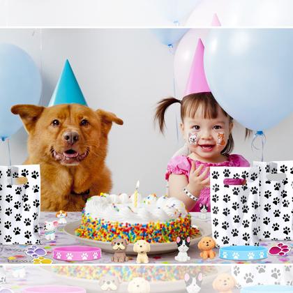 Imagem de Conjunto de lembrancinhas Fumete, 106 peças de pata de cachorro com bolsas, pulseira e brinquedo