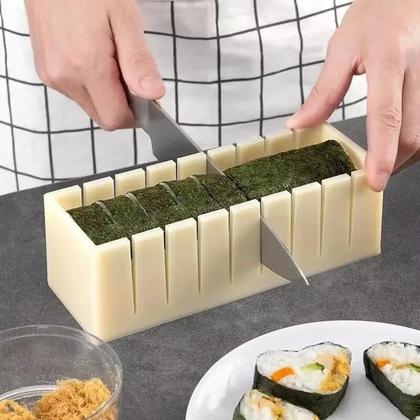 Imagem de Conjunto de Moldes de Sushi em Formato de Coração - Plástico Simples e Prático