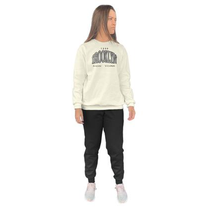 Imagem de Conjunto de Moletom Feminino Blusa Sem Capuz e Calça Jogger Estampado