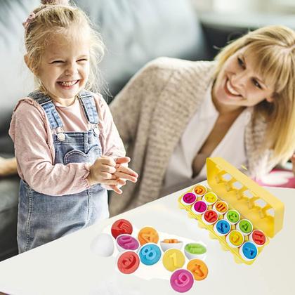 Imagem de Conjunto de ovos combinando Reconhecimento Montessori de cores e números