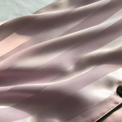 Imagem de Conjunto De Pijamas Elegante Em Cetim Listrado Para Mulheres plus Size Com Camisa De Botão De Manga