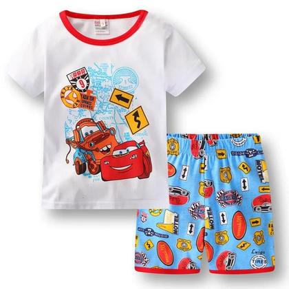 Imagem de Conjunto de Pijamas Infantil de Algodão - Manga Curta com Estampa de Carros para Meninos