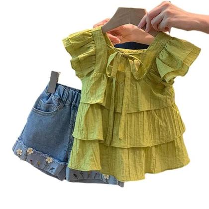 Imagem de Conjunto de Roupas de Verão Infantil para Meninas - Blusa com Babados e Shorts Jeans (2 Peças)