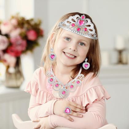 Imagem de Conjunto de roupas Princess ShyLizard para meninas de 4 a 6 anos com vestidos e acessórios.