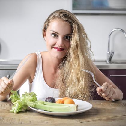 Imagem de Conjunto de talheres de plástico descartáveis JOLLY CHEF 300pcs Clear