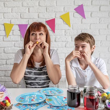 Imagem de Conjunto de utensílios de mesa para festas na piscina Tevxj 96 peças para 24 convidados