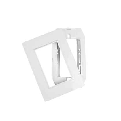 Imagem de Conjunto Espelho Monobloco 4x2 com 3 tomadas 20A 250V~ Linha Vivaz Ilumi - 78124